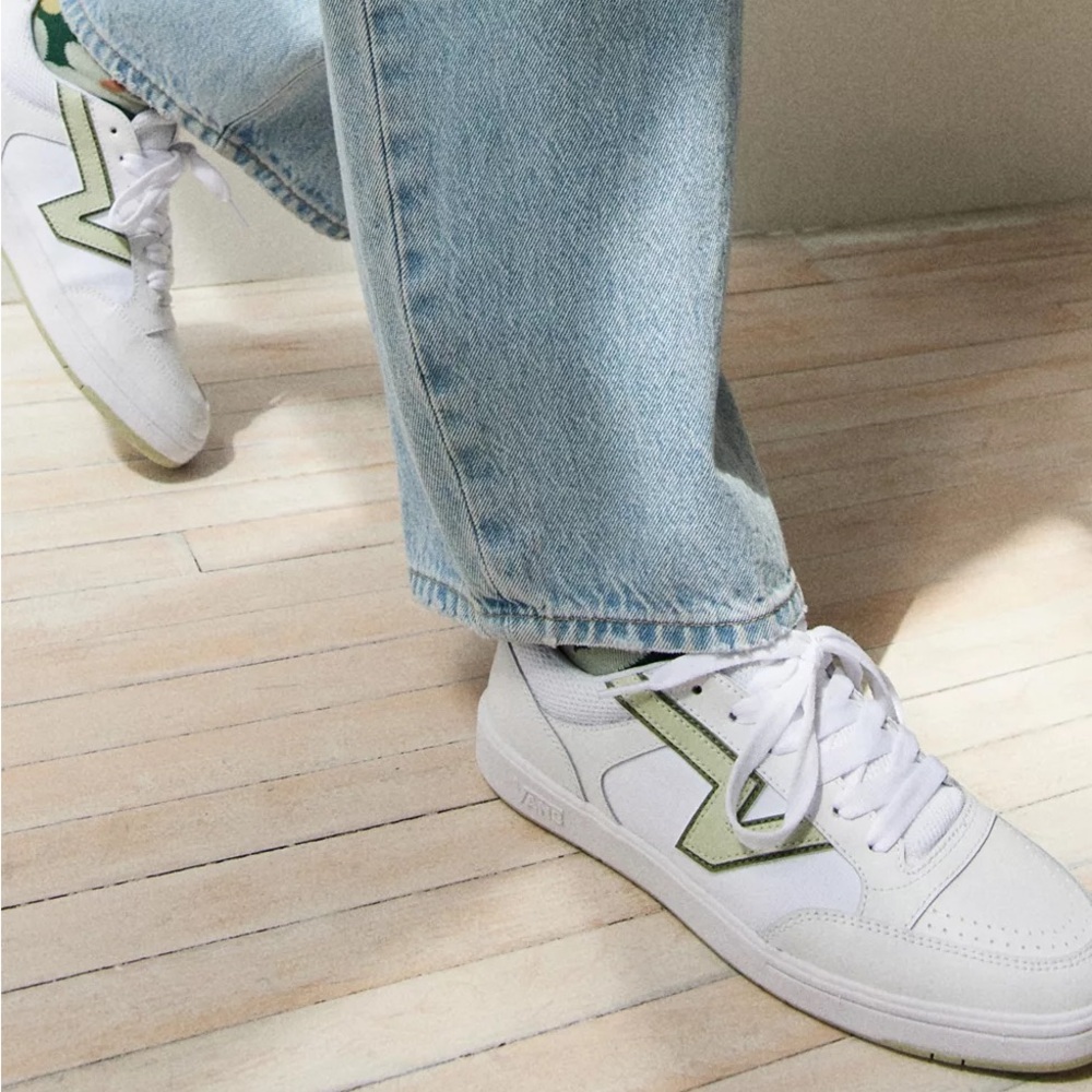 NWT VANS Lowland Sneakers!